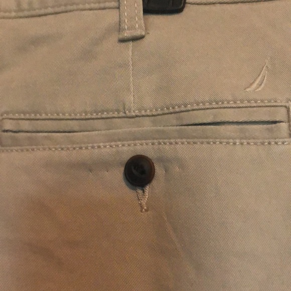 Men’s Nautica khaki pants - Picture 5 of 8